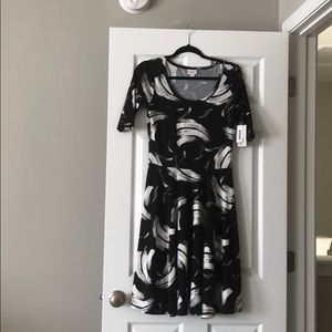 NWT LulaRoe Nicole Dress